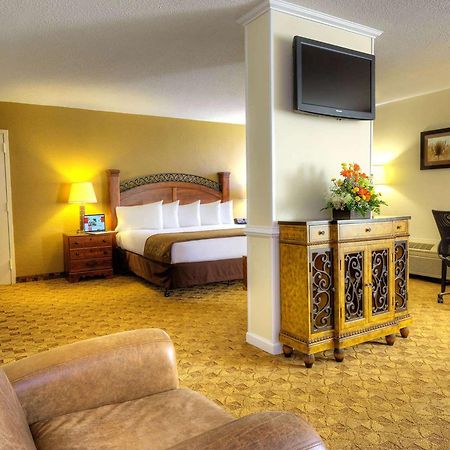Village Inn Clemmons-Winston Salem, Trademark By Wyndham Room photo