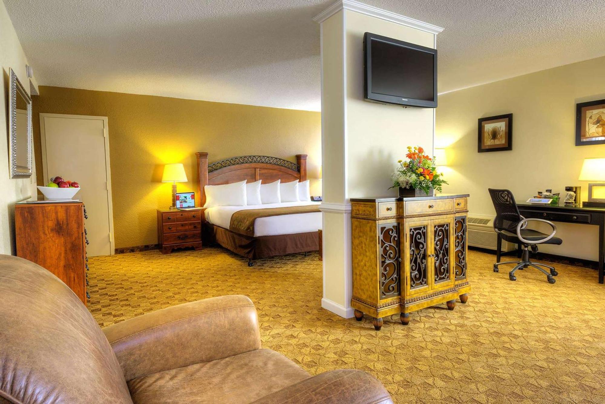 Village Inn Clemmons-Winston Salem, Trademark By Wyndham Room photo