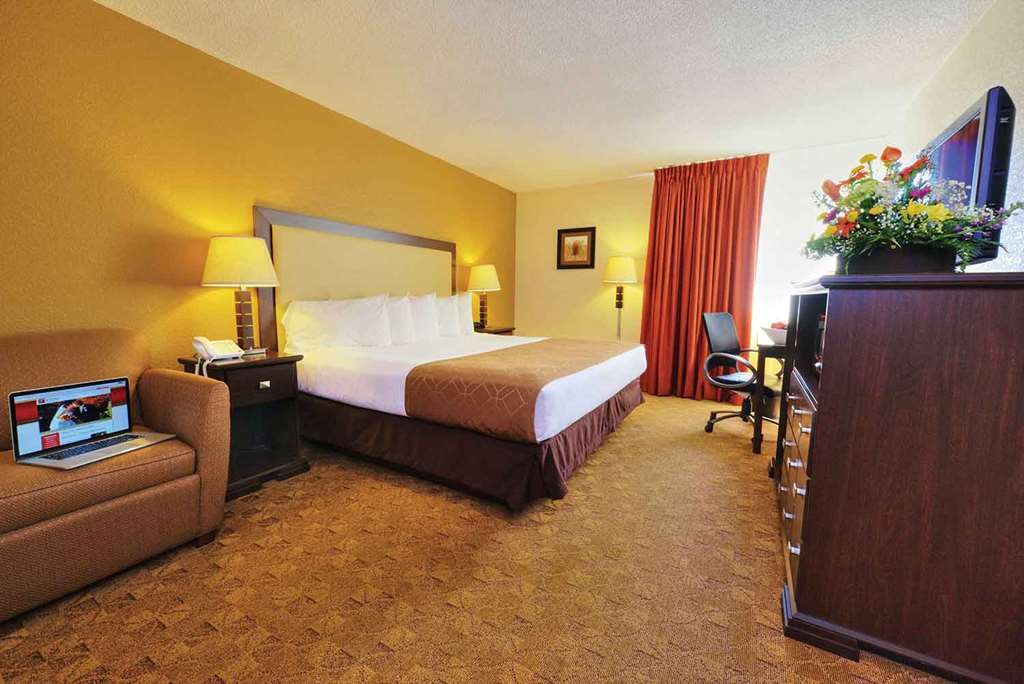Village Inn Clemmons-Winston Salem, Trademark By Wyndham Room photo