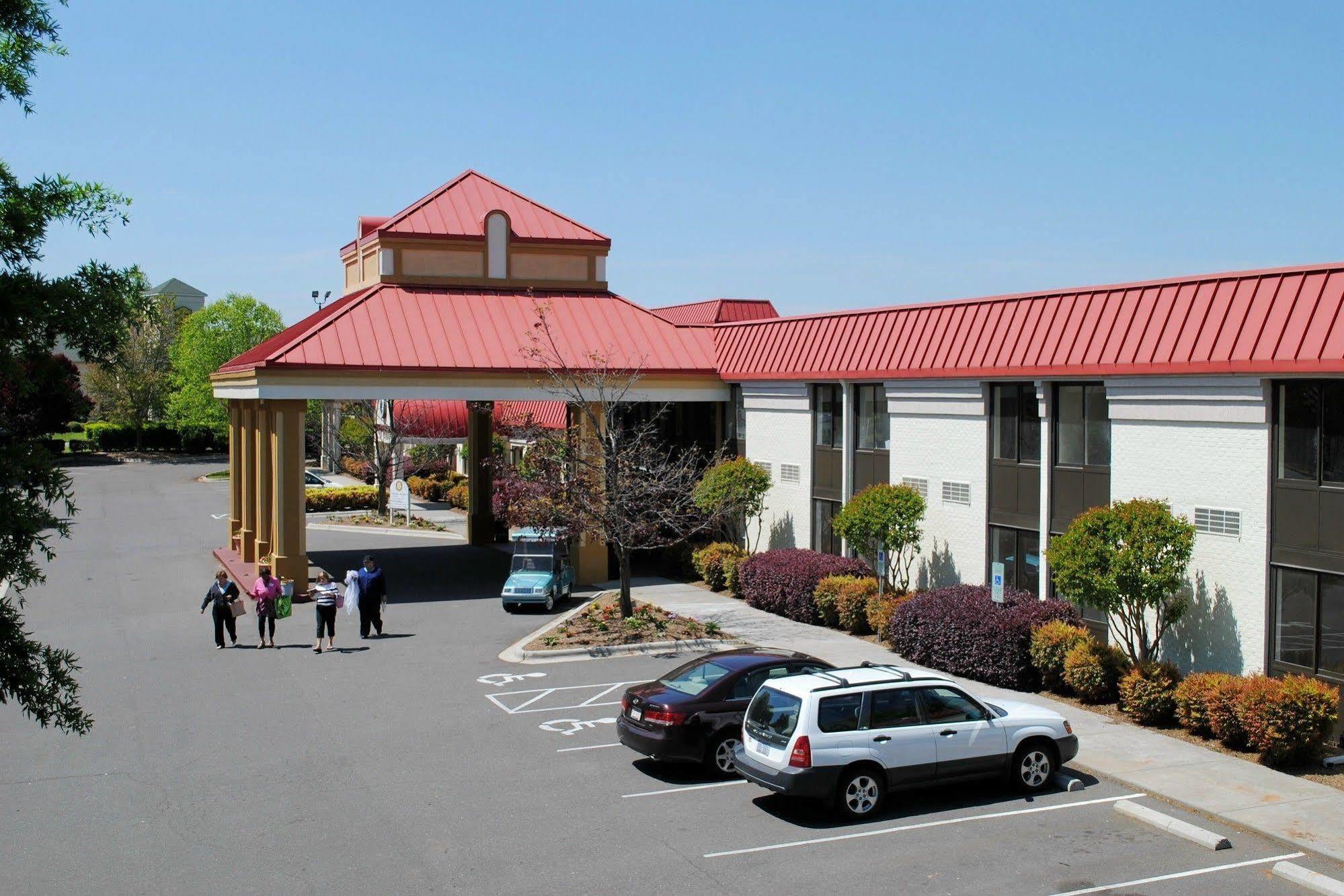 Village Inn Clemmons-Winston Salem, Trademark By Wyndham Exterior photo